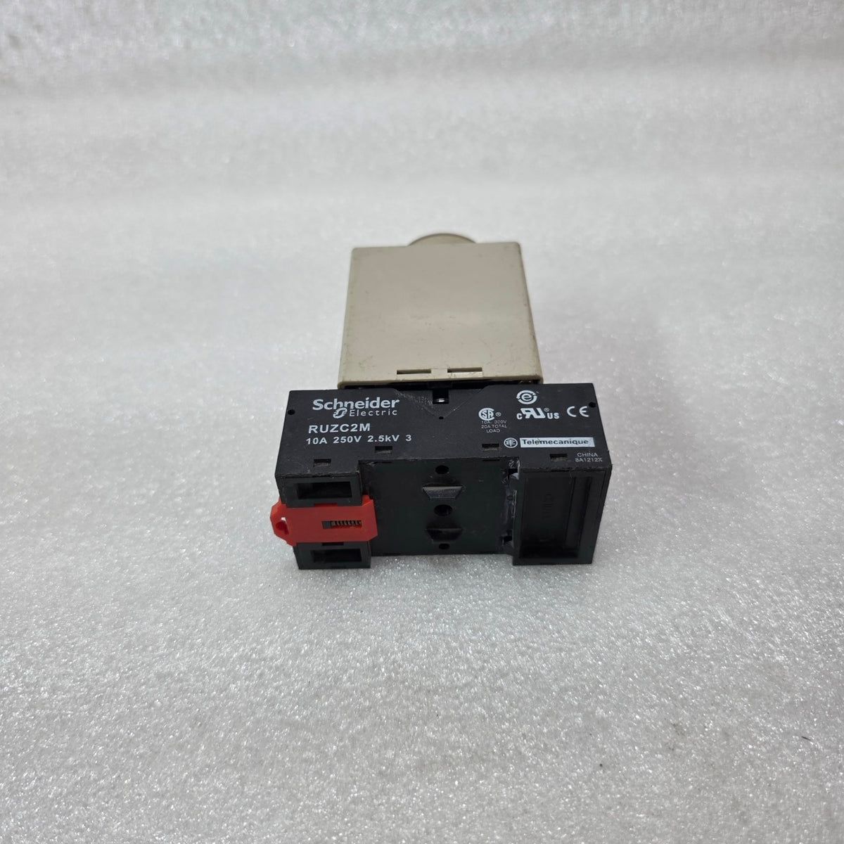 OMRON H2A MOTOR DRIVEN TIMER 200/220VAC 50/60Hz 2A 250VAC PRE-OWNED JAPAN