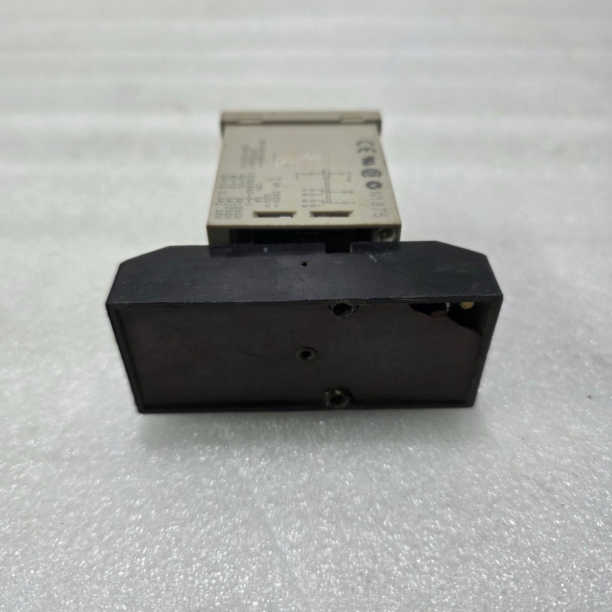 OMRON H3CR-A8 ANALOG TIMER RELAY | MULTI-RANGE TIME DELAY 100–240VAC / 100–125VD