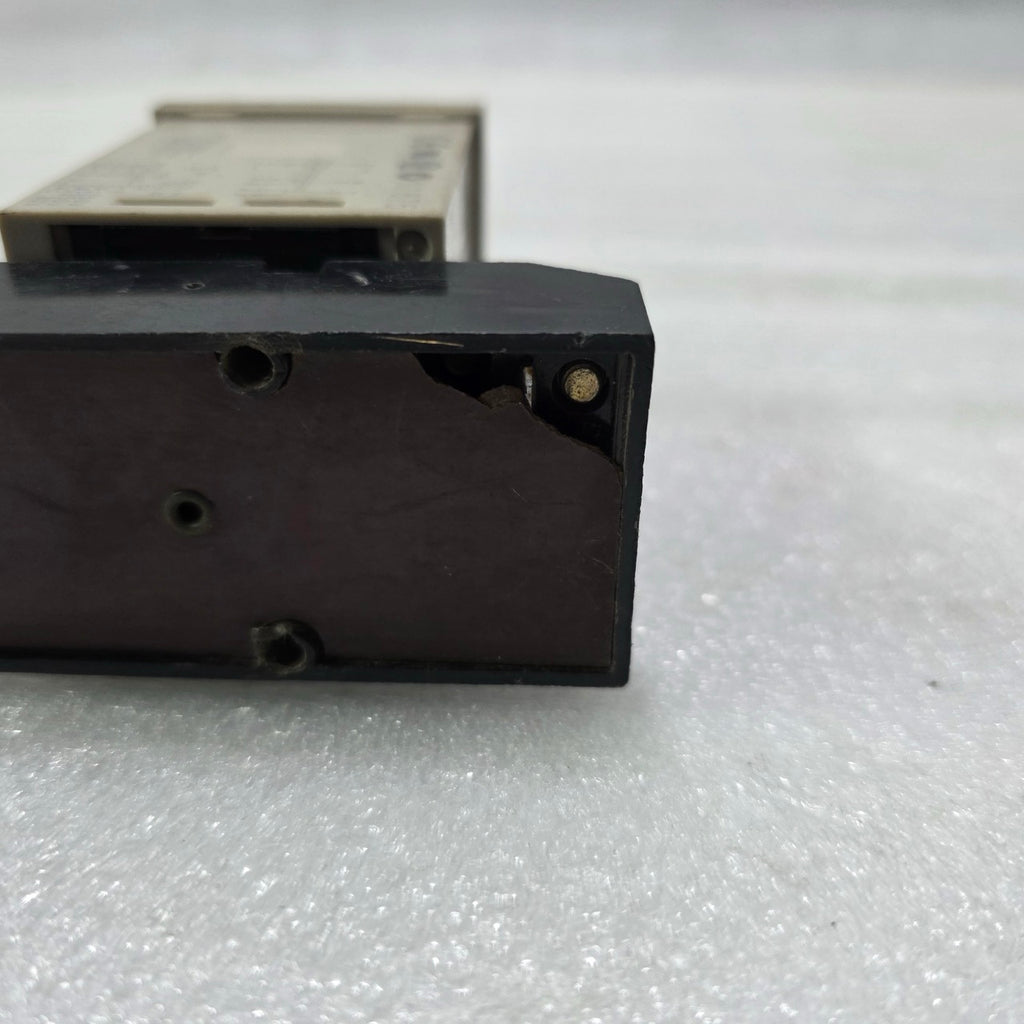 OMRON H3CR-A8 ANALOG TIMER RELAY | MULTI-RANGE TIME DELAY 100–240VAC / 100–125VD