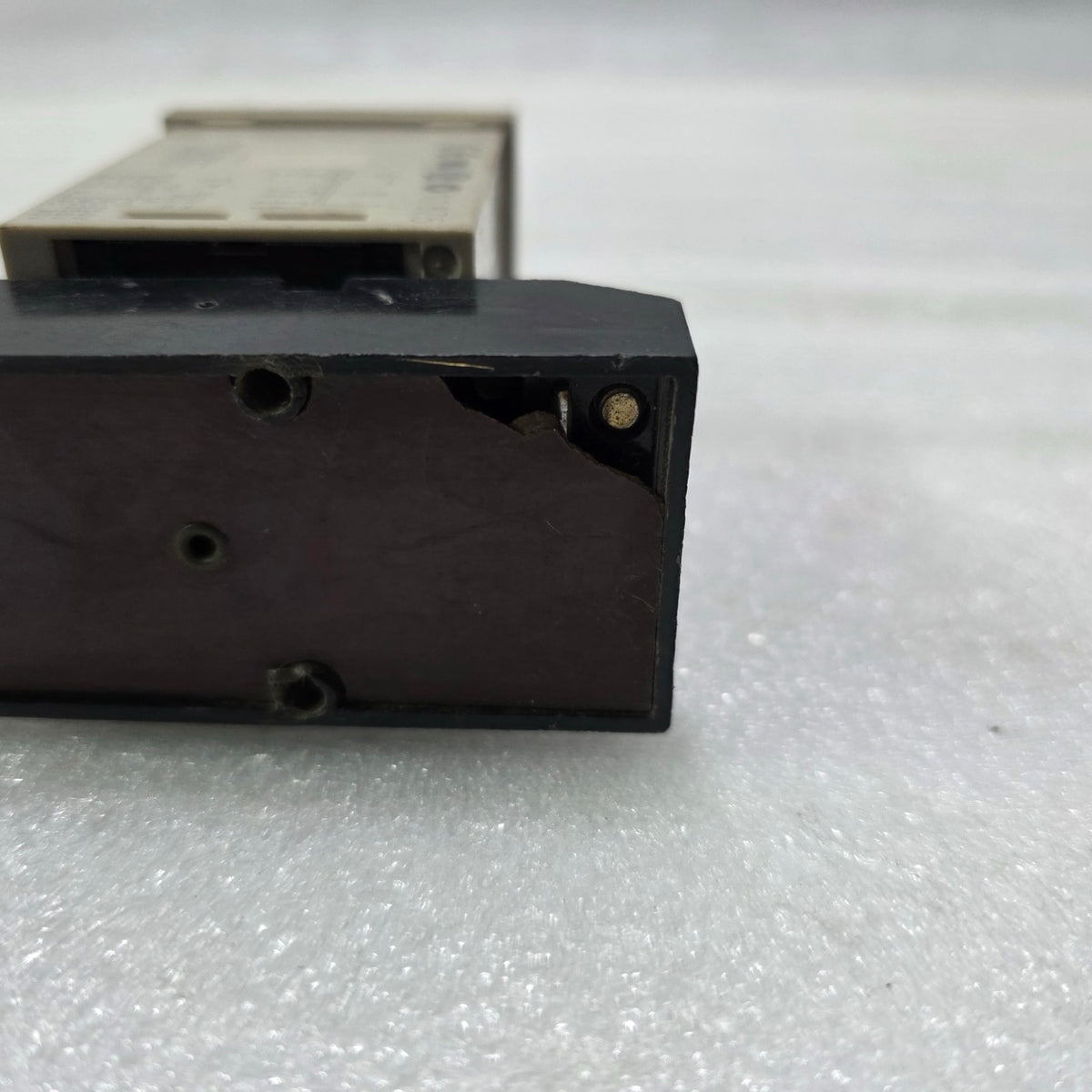 OMRON H3CR-A8 ANALOG TIMER RELAY | MULTI-RANGE TIME DELAY 100–240VAC / 100–125VD
