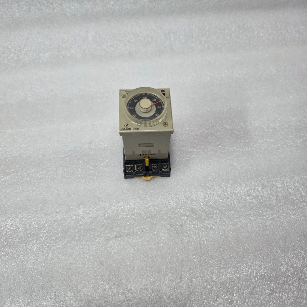 OMRON H3CR-A8 SOLID STATE TIMER 100-240VAC 5A 350VAC 0.05s-300h PRE-OWNED