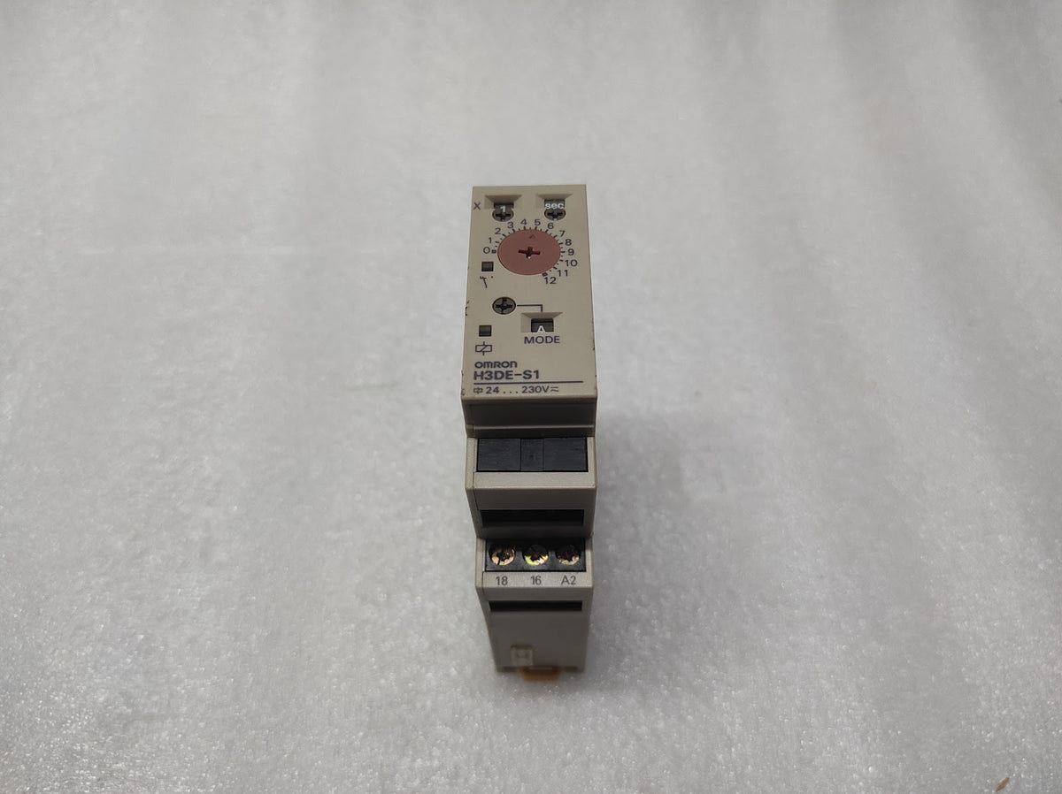 OMRON H3DE-S1 MULTIFUNCTION TIMER 24-230VAC/DC