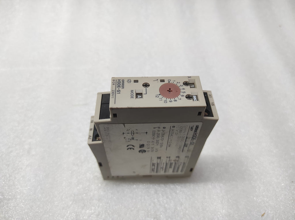 OMRON H3DE-S1 MULTIFUNCTION TIMER 24-230VAC/DC