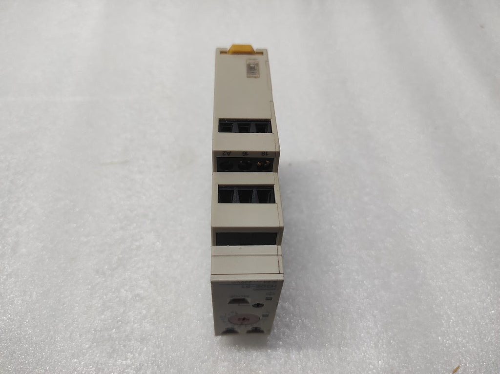 OMRON H3DE-S1 MULTIFUNCTION TIMER 24-230VAC/DC