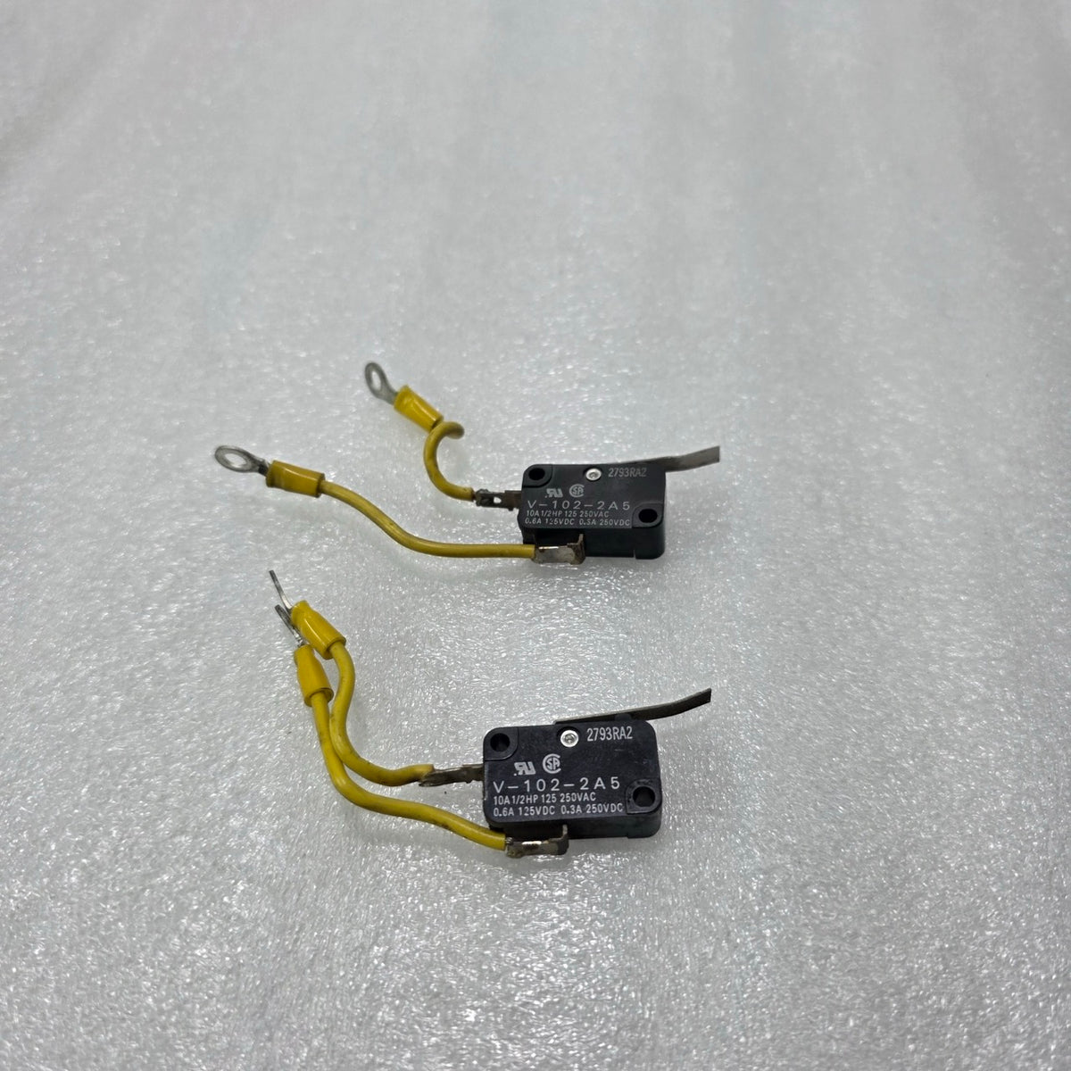 2 UNIT X OMRON V-102-2A5 MICRO LIMIT SWITCH 10A 250VAC SNAP ACTION LOT OF 2 UNIT