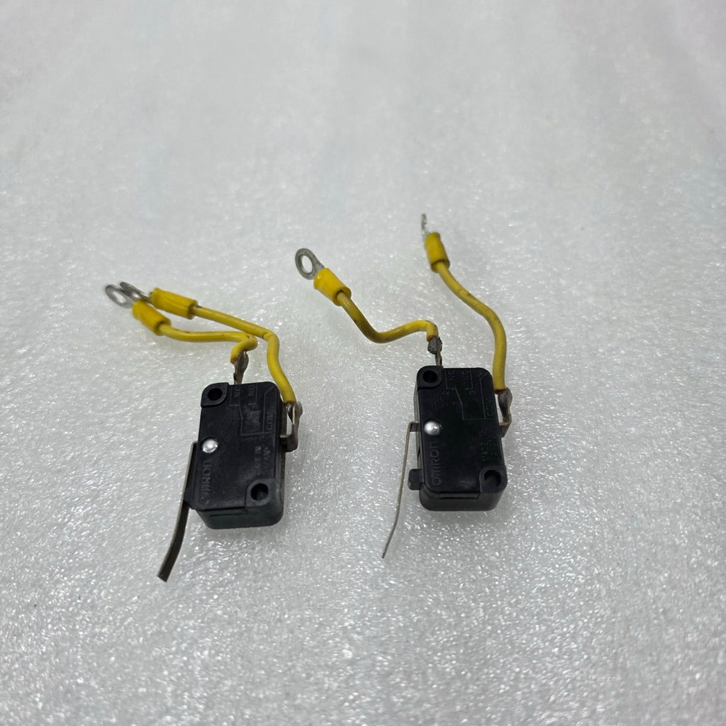 2 UNIT X OMRON V-102-2A5 MICRO LIMIT SWITCH 10A 250VAC SNAP ACTION LOT OF 2 UNIT