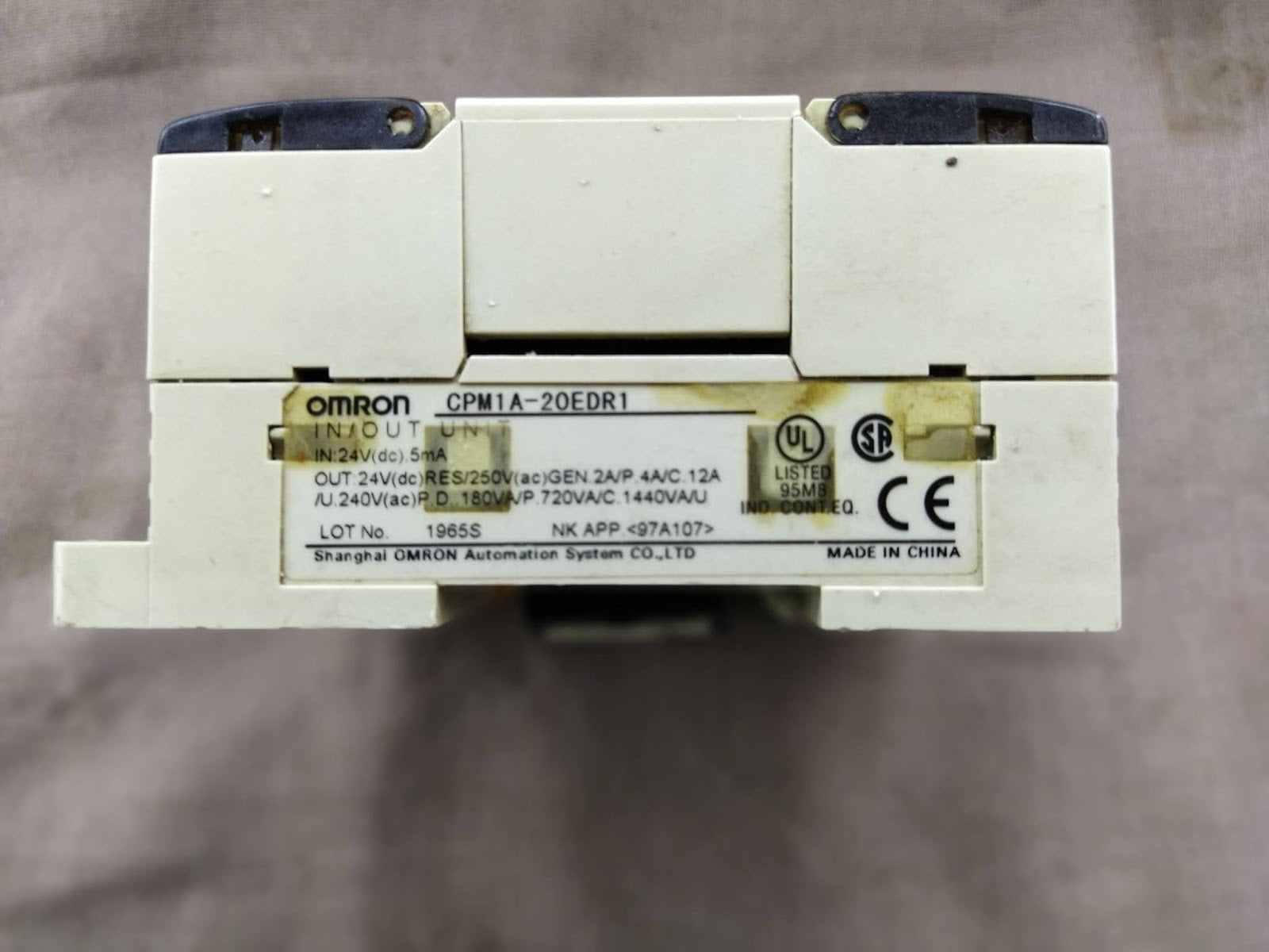 Omron CPM1A-20EDR1 I/O Module Micro Programmable Interface Controller 24 VDC 5 m