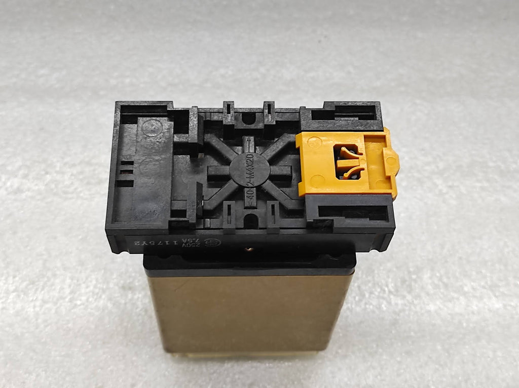 OMRON SE-SP2 MOTOR RELAY 200/220VAC