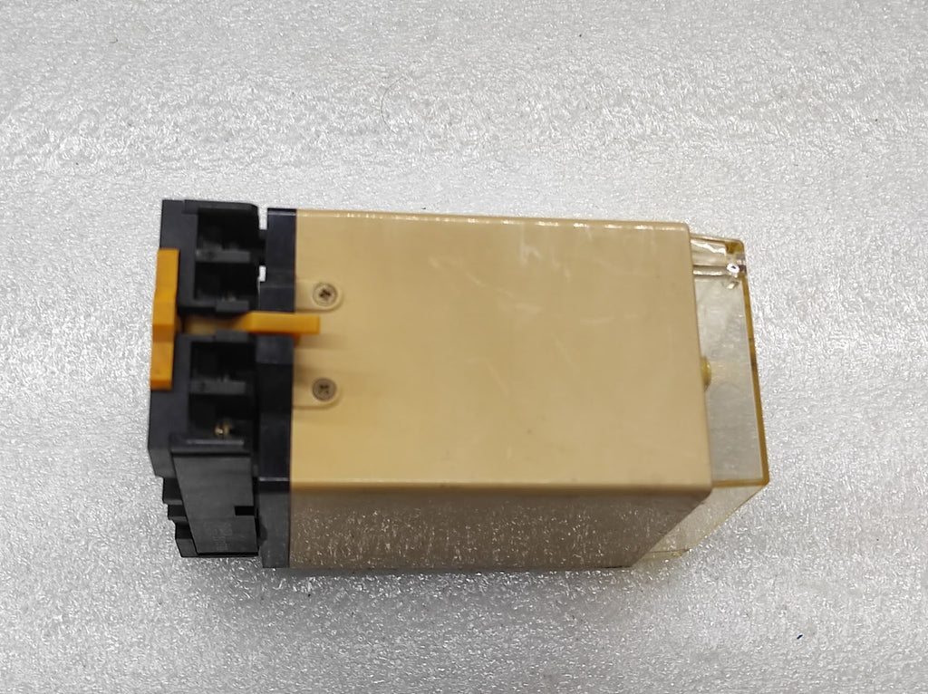 OMRON SE-SP2 MOTOR RELAY 200/220VAC