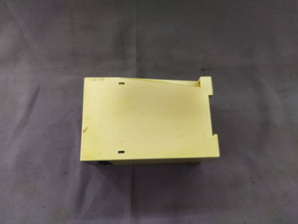 Pepperl + Fuchs WE77/EX-2 Switch Amplifier 129198 230V AC LOT OF 2 UNIT