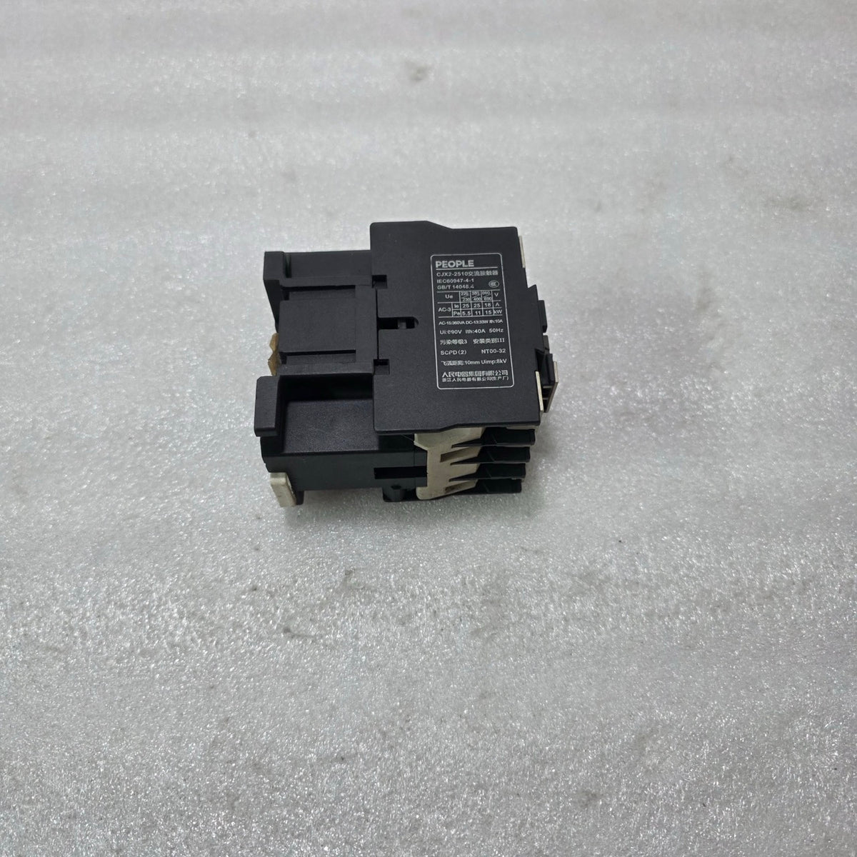 PEOPLE ELECTRIC CJX2-2510 AC CONTACTOR 3-POLE MAIN + 1NO AUX 25A 220V AC
