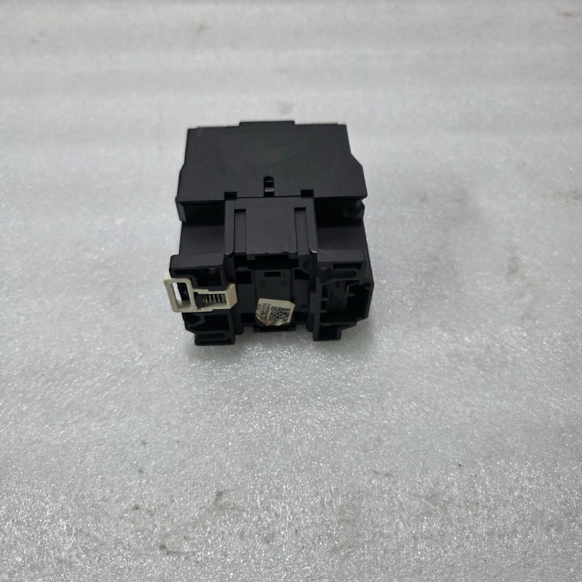PEOPLE ELECTRIC CJX2-2510 AC CONTACTOR 3-POLE MAIN + 1NO AUX 25A 220V AC