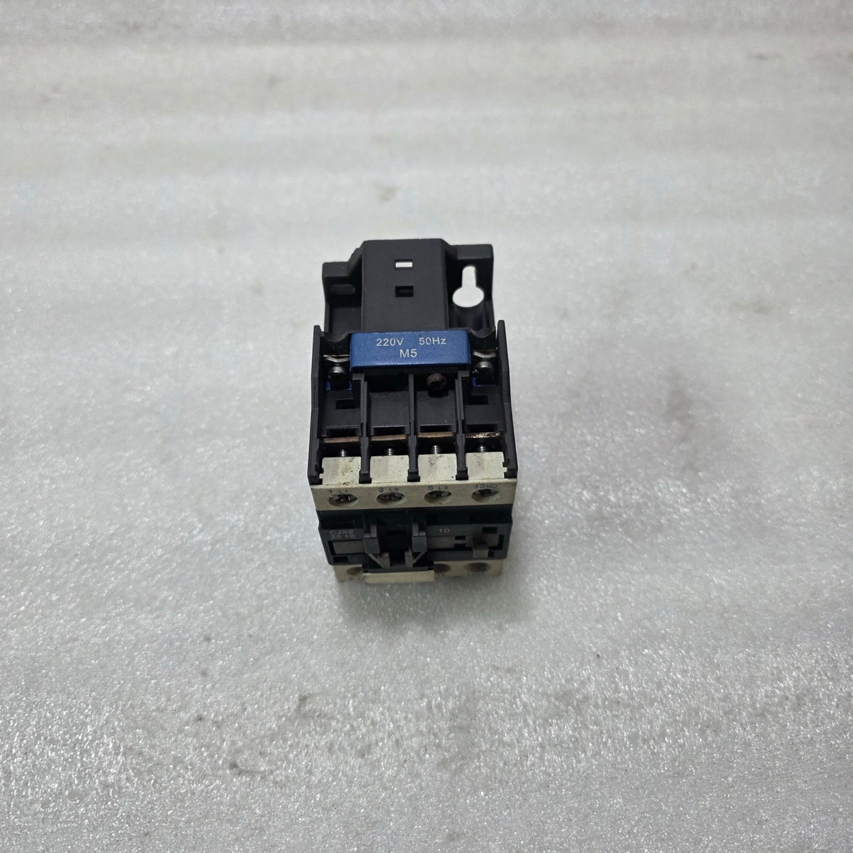 PEOPLE ELECTRIC CJX2-2510 AC CONTACTOR 3-POLE MAIN + 1NO AUX 25A 220V AC