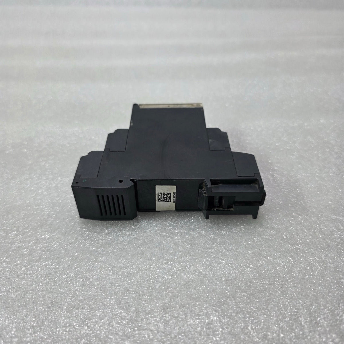 TELEMECANIQUE RE22R1CMR ZELIO TIMING RELAY 8A 0.05s-300h PRE-OWNED