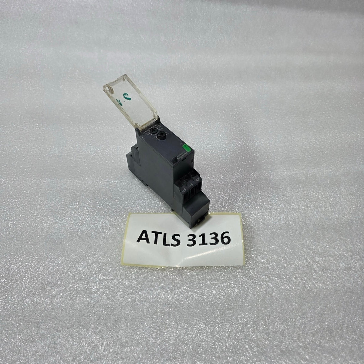 TELEMECANIQUE RE22R1CMR ZELIO TIMING RELAY 8A 0.05s-300h PRE-OWNED