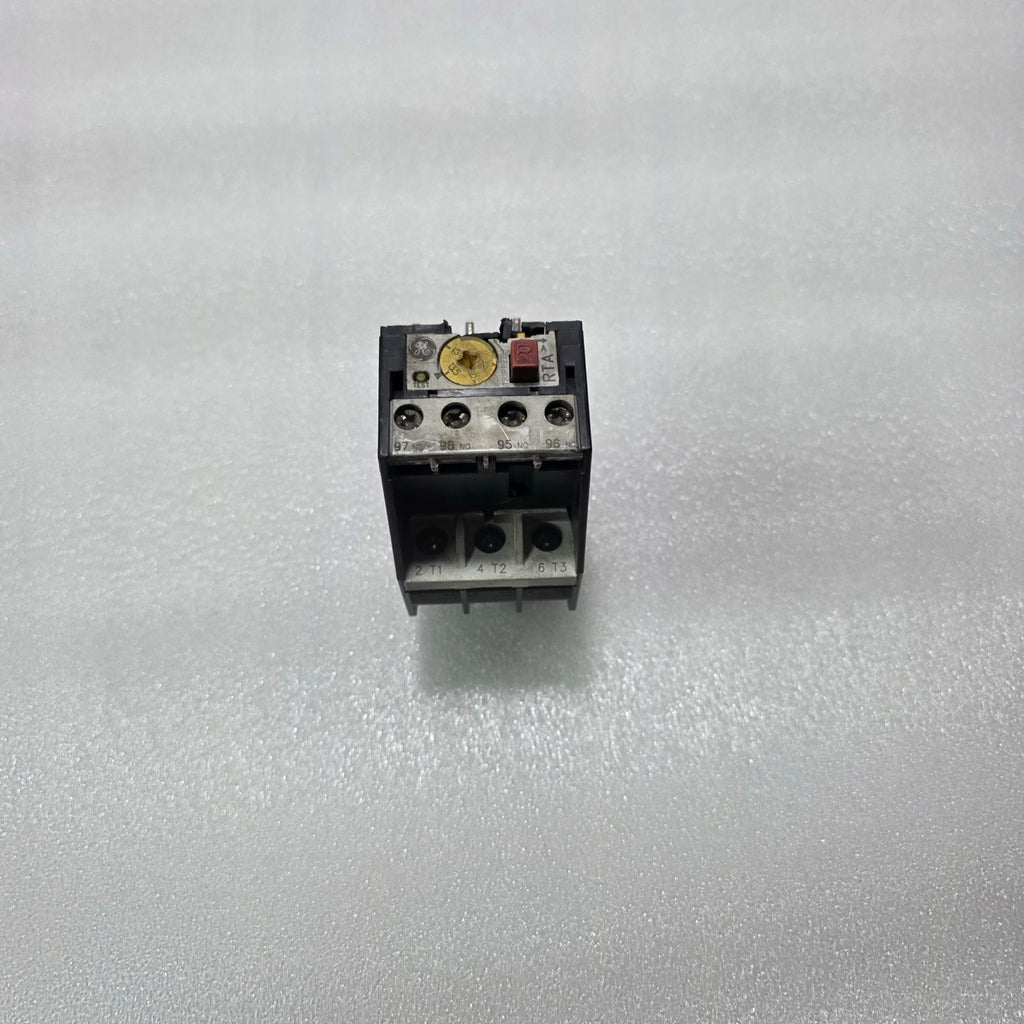 GE RTA1R THERMAL OVERLOAD RELAY 12-15A WITH AUXILIARY CONTACT MODULE 690V