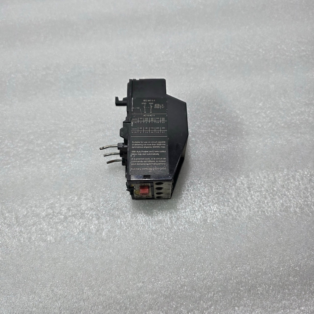 GE RTA1R THERMAL OVERLOAD RELAY 12-15A WITH AUXILIARY CONTACT MODULE 690V