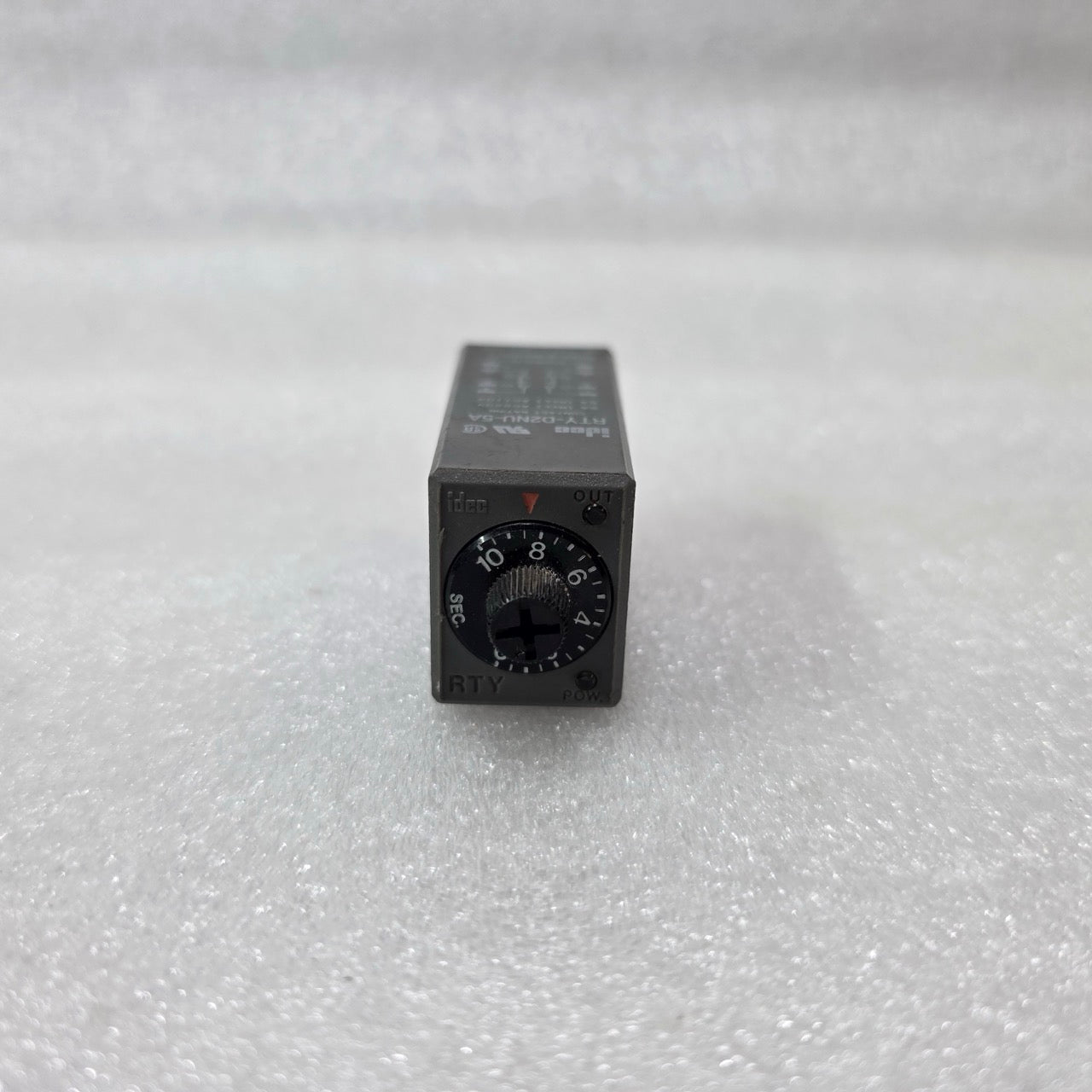 IDEC RTY-D2NU-5A TIMER RELAY 200-240VAC 5A CONTACT 0-10 SEC PRE-OWNED