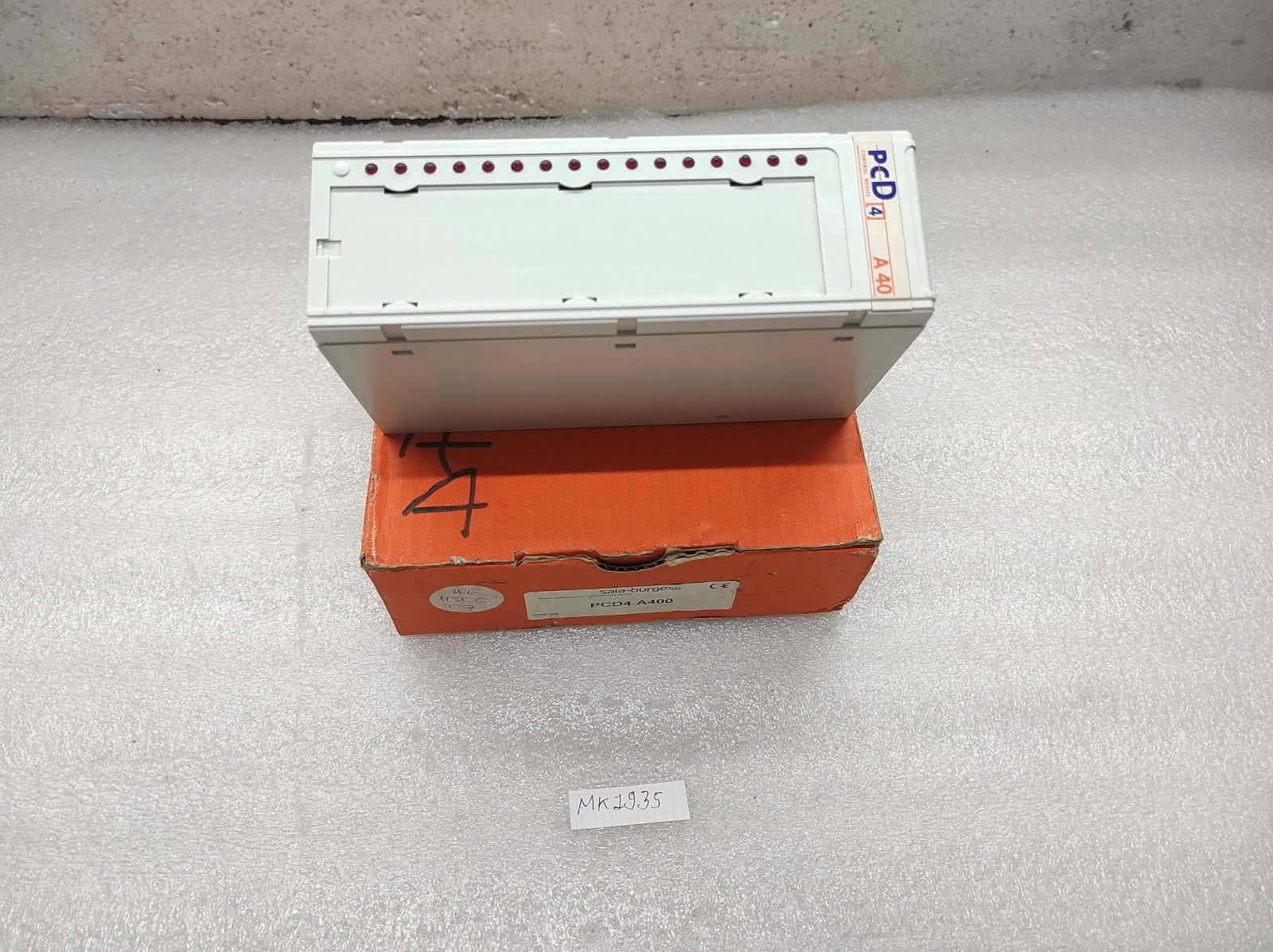 SAIA-BURGESS PCD4-A400 DIGITAL OUTPUT MODULE