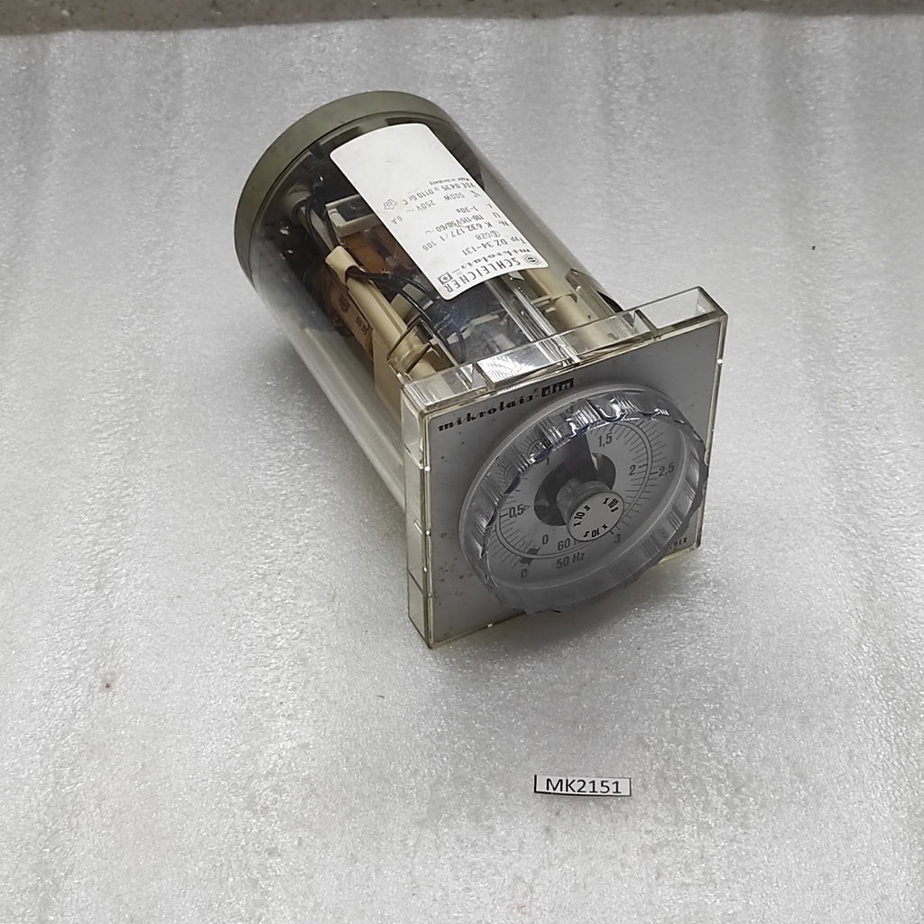 SCHLEICHER DZ 34-131 TIMER RELAY K632177/1-106 110-115V 1-30SEC