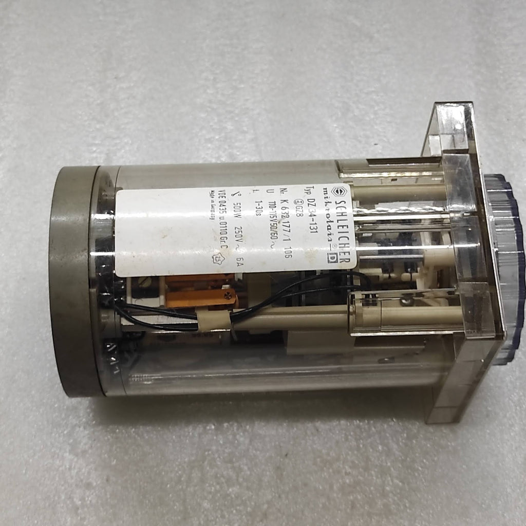 SCHLEICHER DZ 34-131 TIMER RELAY K632177/1-106 110-115V 1-30SEC