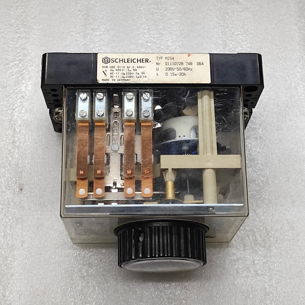 SCHLEICHER MZ54 TIMER RELAY 01110728-748-064 230V 0.15SEC-30HOUR