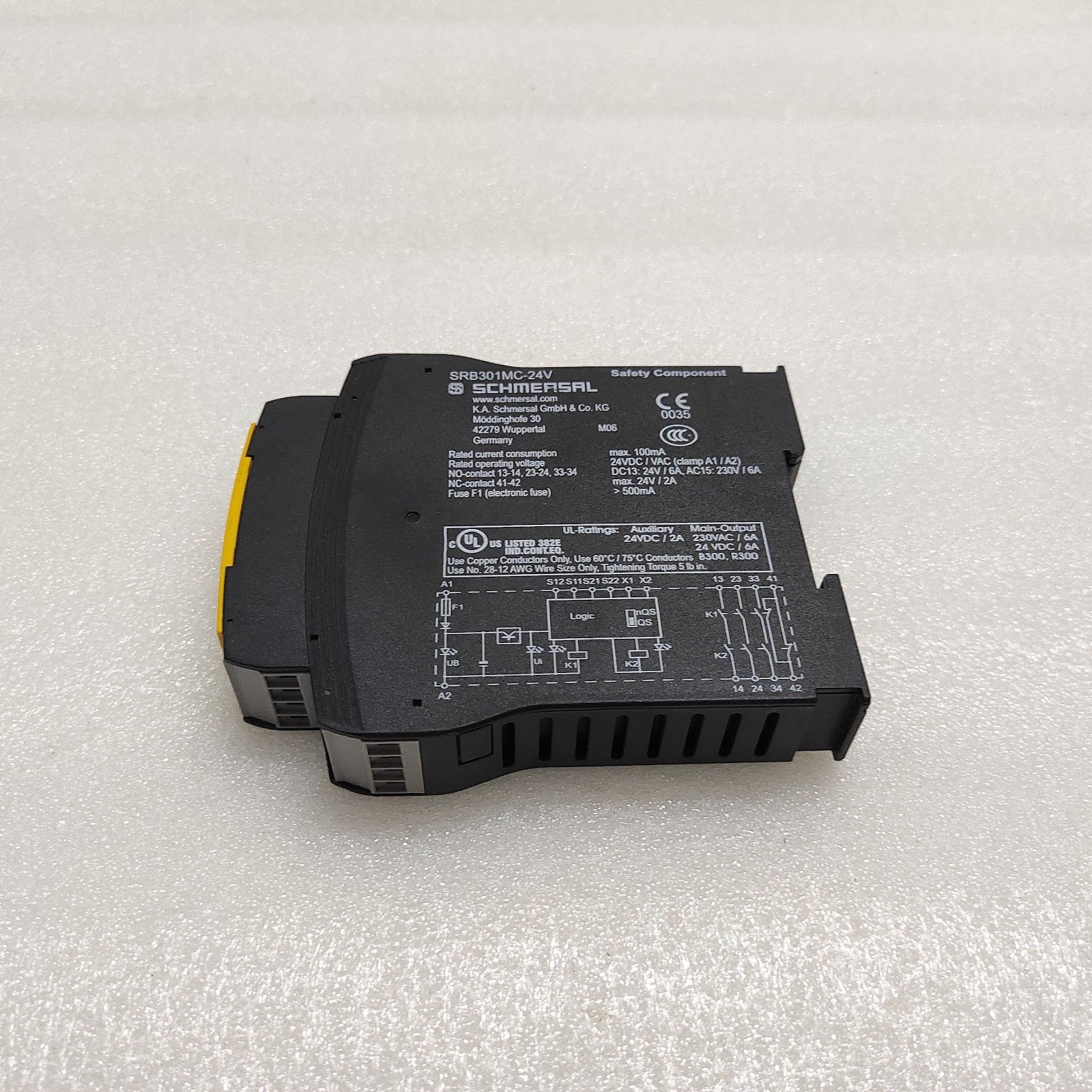 SCHMERSAL PROTECT SRB301MC SAFETY RELAY 24V
