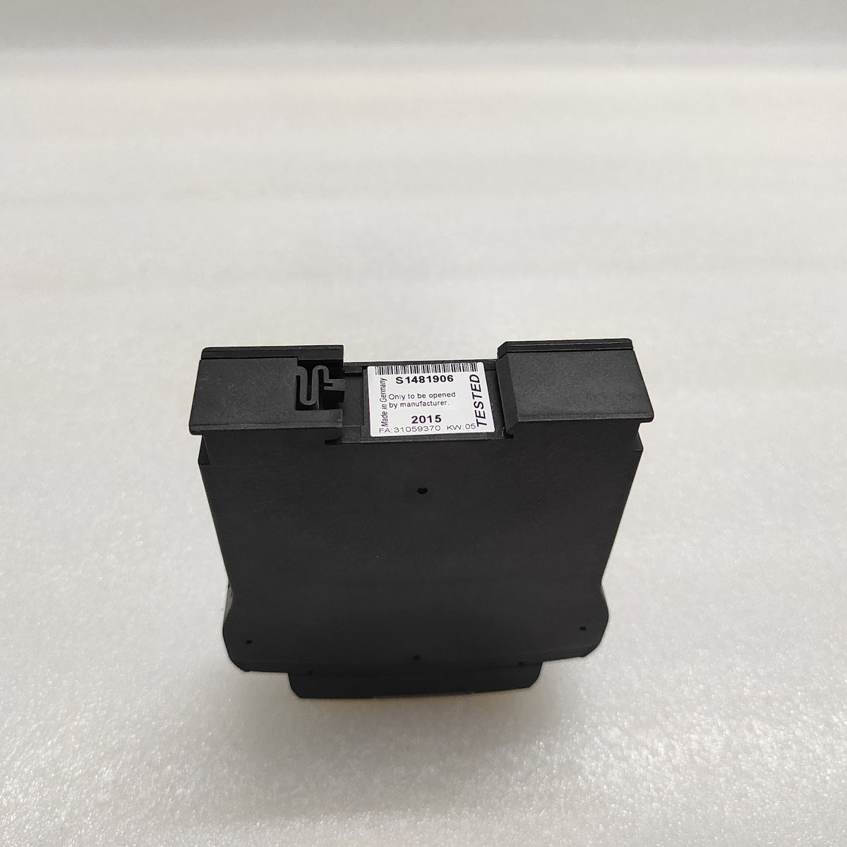 SCHMERSAL PROTECT SRB301MC SAFETY RELAY 24V
