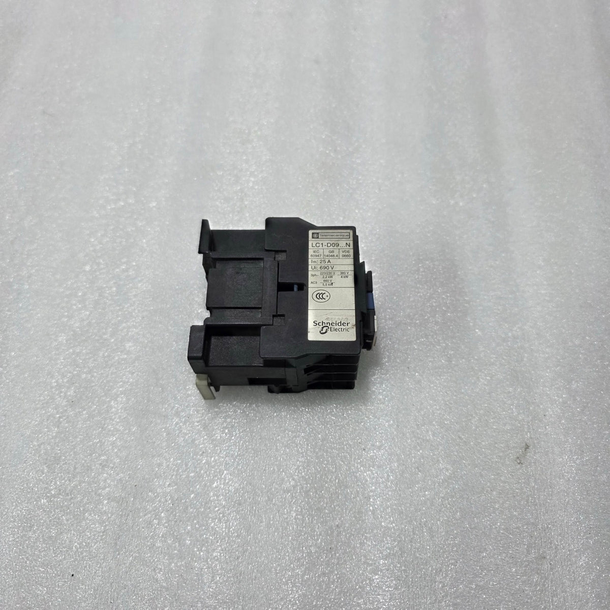 S ELECTRIC LC1D09-10 TESYS D AC CONTACTOR 9A 3 POLE | 1NO | COIL 220–230V