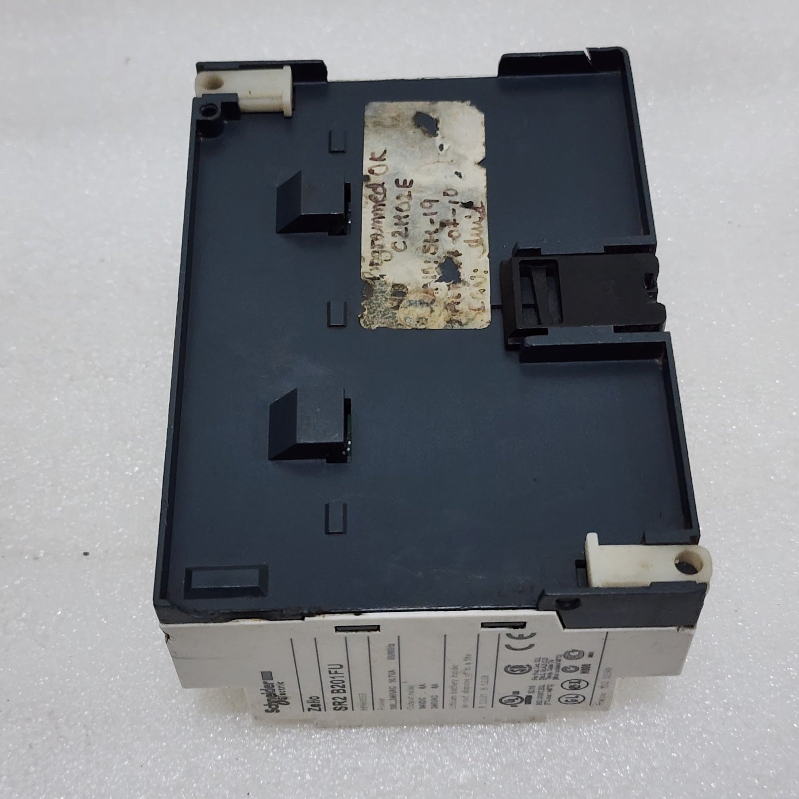 SR2 B201FU ZELIO LOGIC RELAY 100-240VAC 88960053