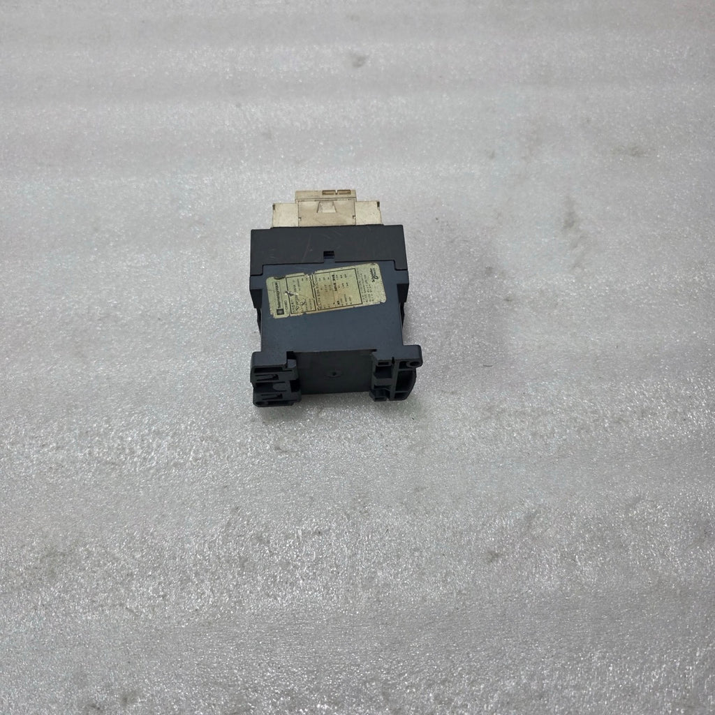 S ELECTRIC LC1D09BD CONTACTOR 9A 24V DC COIL W/ LADN22 AUXILIARY BLOCK 2NO+2NC