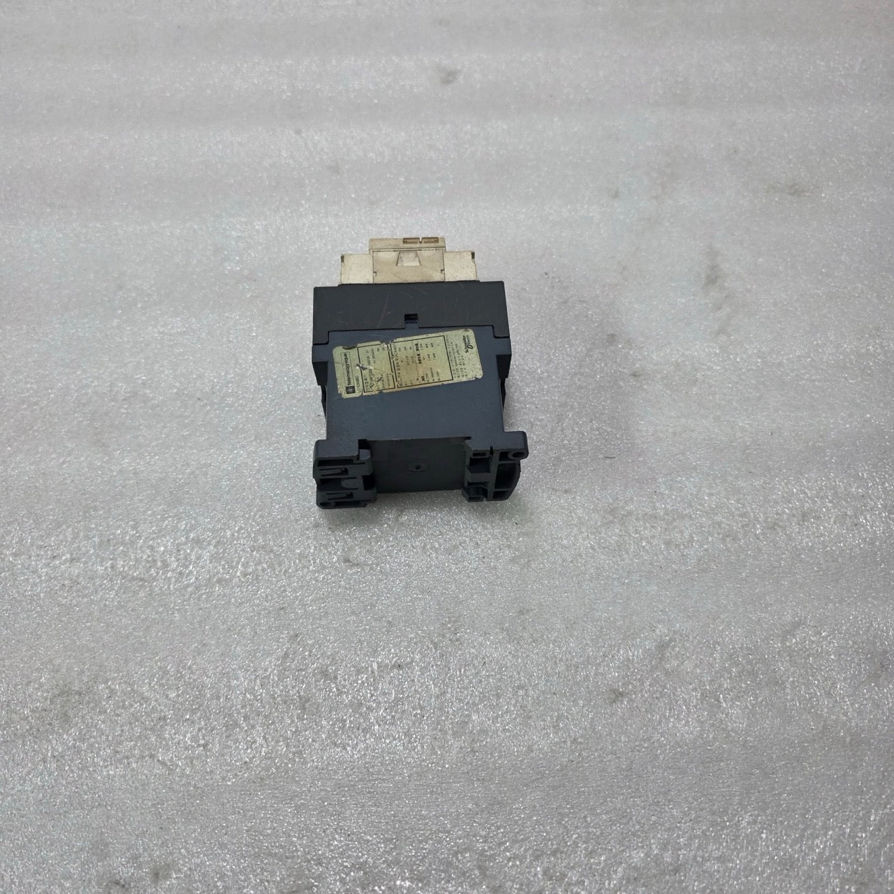 S ELECTRIC LC1D09BD CONTACTOR 9A 24V DC COIL W/ LADN22 AUXILIARY BLOCK 2NO+2NC