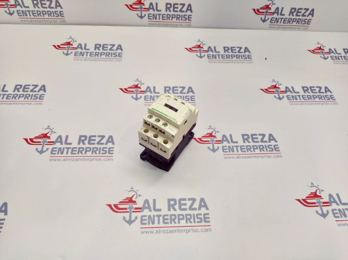 SE CAD32P7 Control Relay 230 VAC TESYS 040144