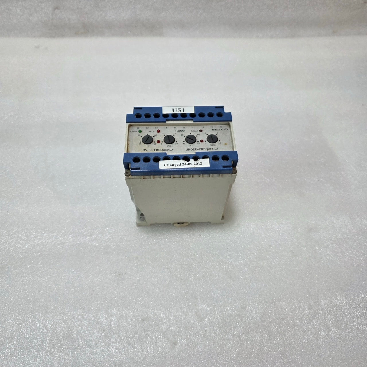 SELCO T3000-01 FREQUENCY MONITORING RELAY 400–450V AC OVER/UNDER FREQUENCY PROTE