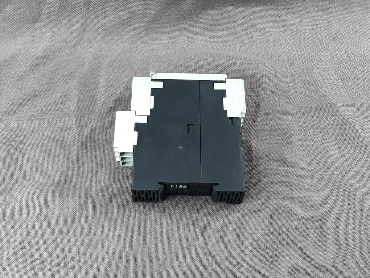 SIEMENS SIRIUS 3R THERMISTOR MOTOR PROTECTION RELAY 3RN1010-1CM00
