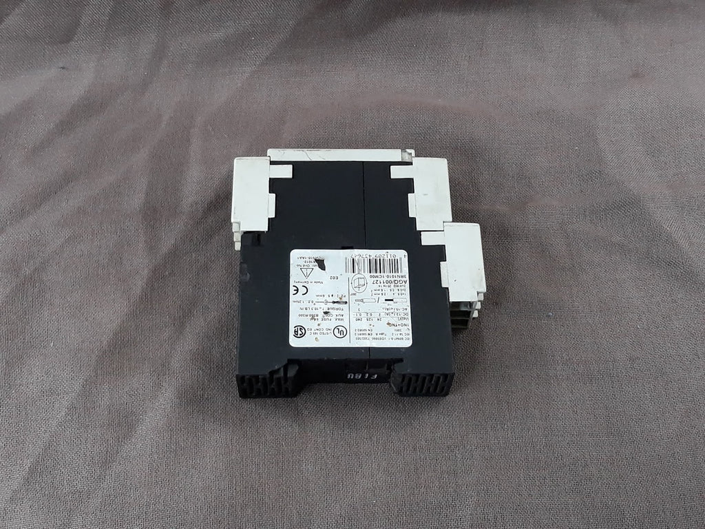 SIEMENS SIRIUS 3R THERMISTOR MOTOR PROTECTION RELAY 3RN1010-1CM00