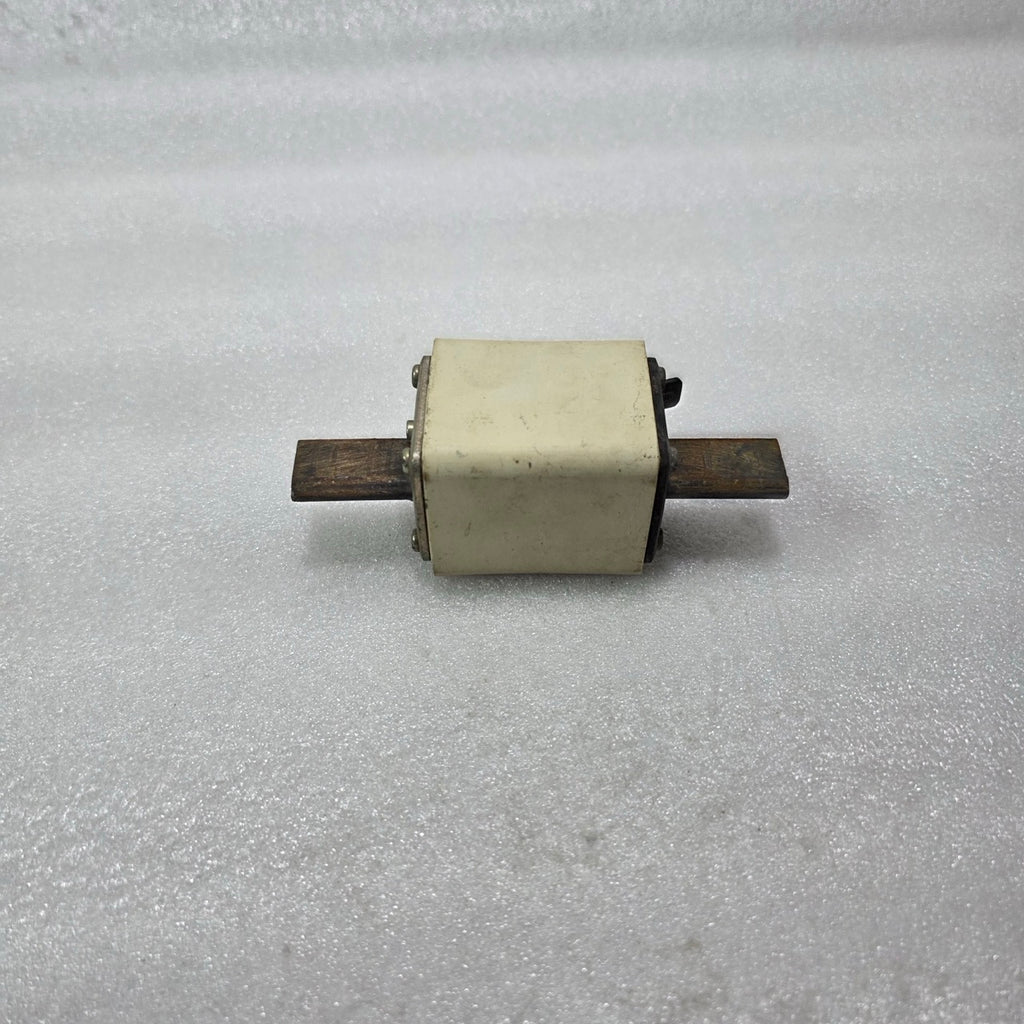 SIEMENS 3NA1226 HRC FUSE LINK 224A 415V 80kA Knife Blade Fuse