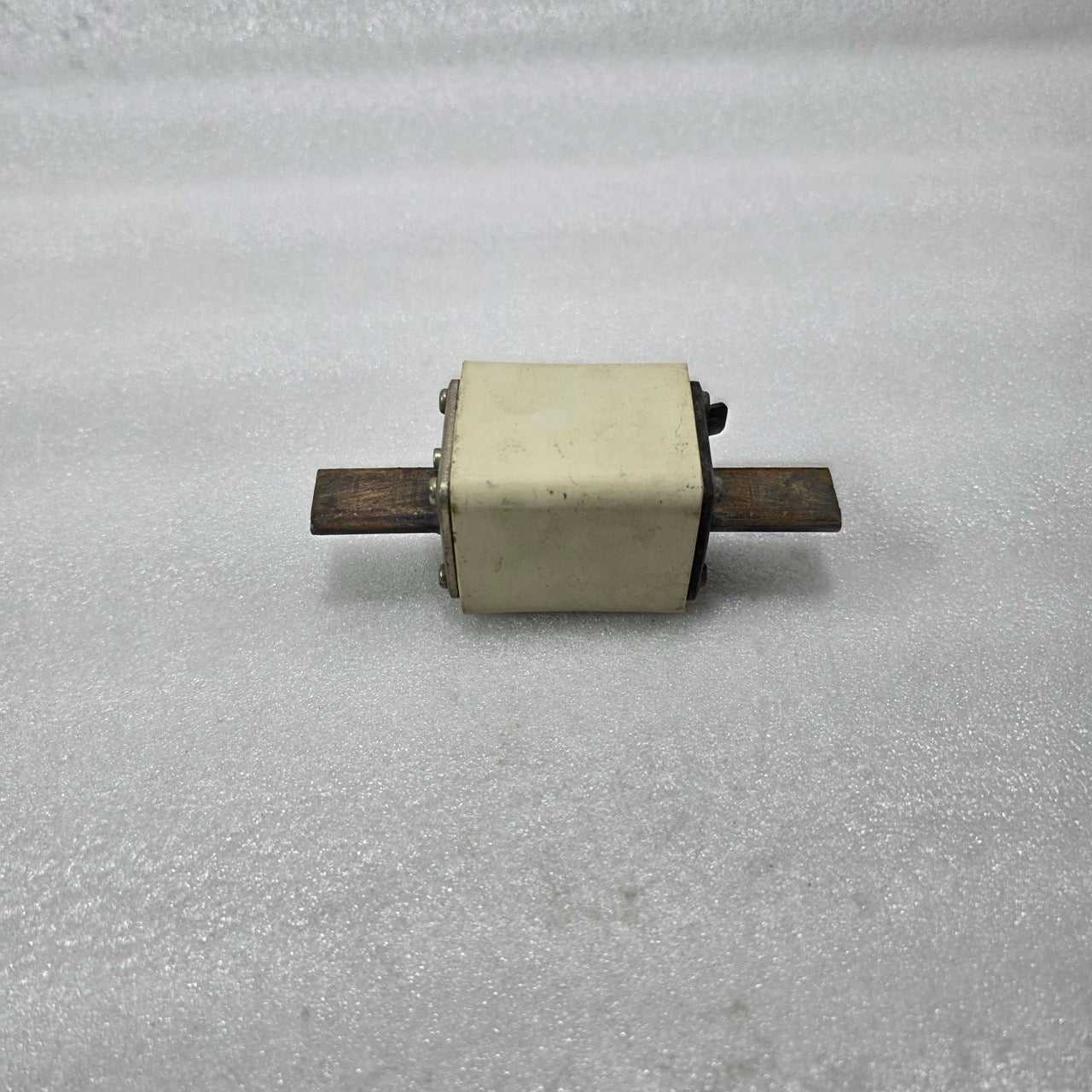 SIEMENS 3NA1226 HRC FUSE LINK 224A 415V 80kA Knife Blade Fuse