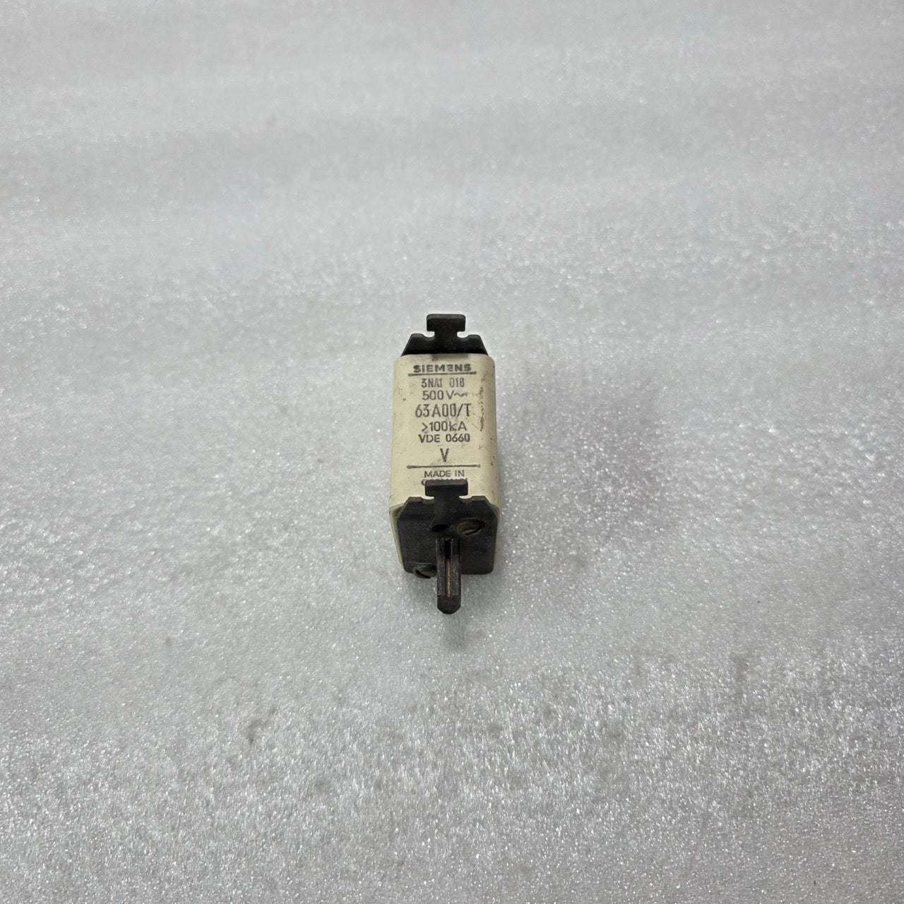SIEMENS 3NA1 018 HRC FUSE LINK 63A 500V 100kA VDE 0660 Germany