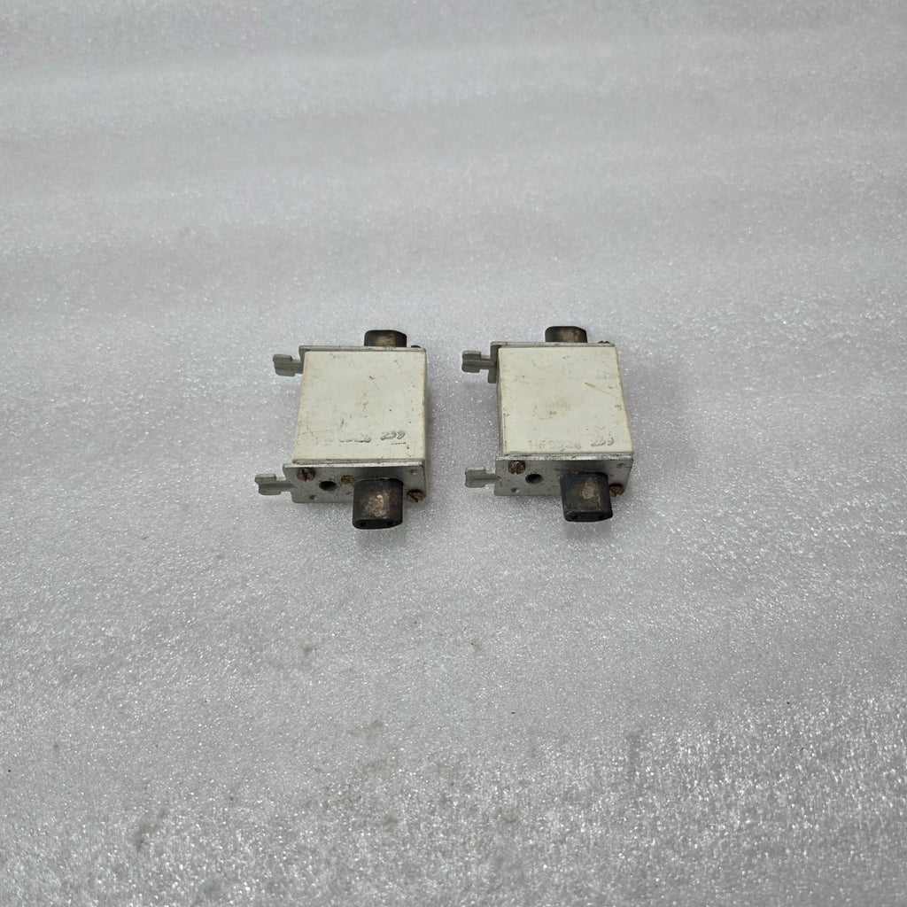 SIEMENS 3NA3822-7Y NH00 HRC FUSE LINK 63A gG 500V 120kA