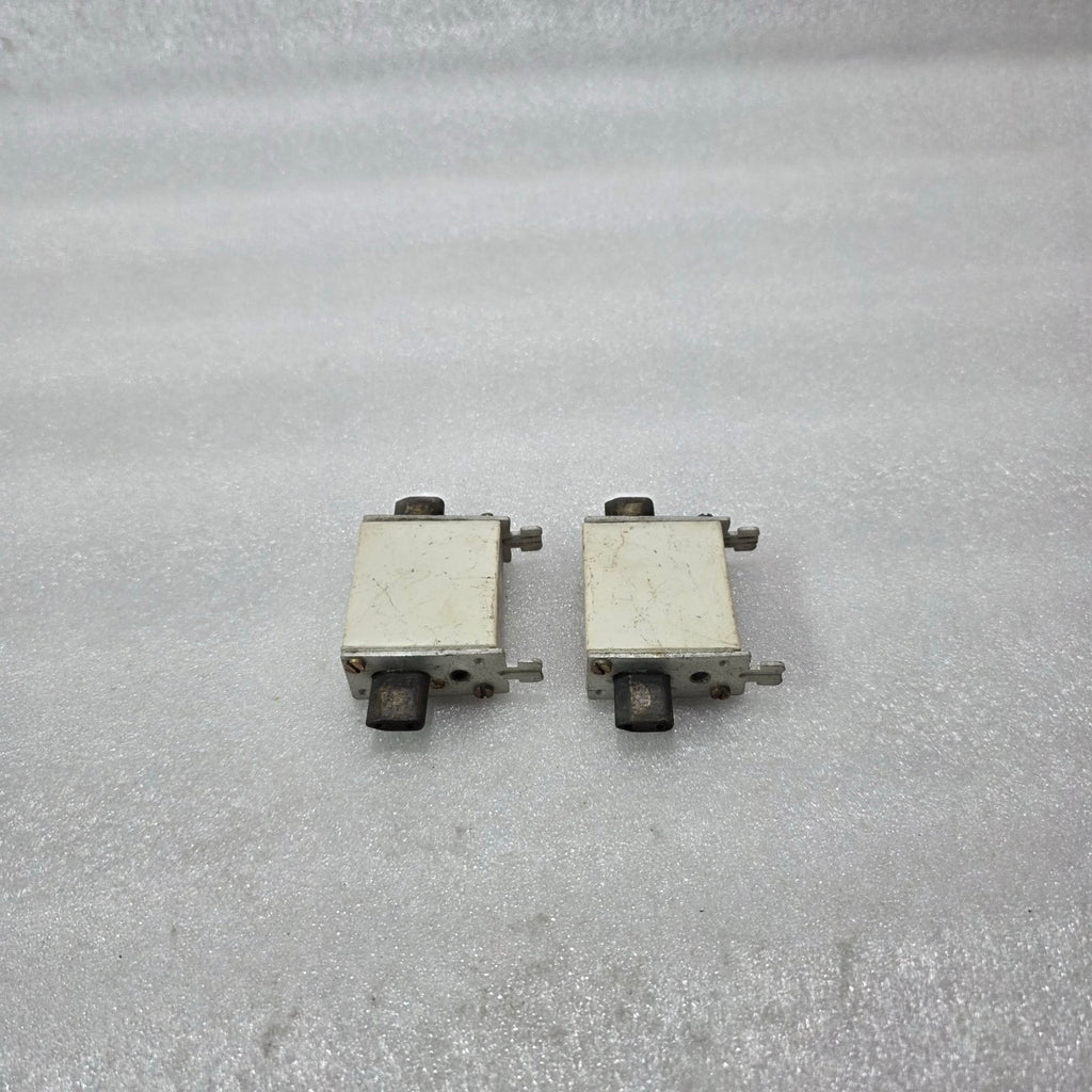 SIEMENS 3NA3822-7Y NH00 HRC FUSE LINK 63A gG 500V 120kA
