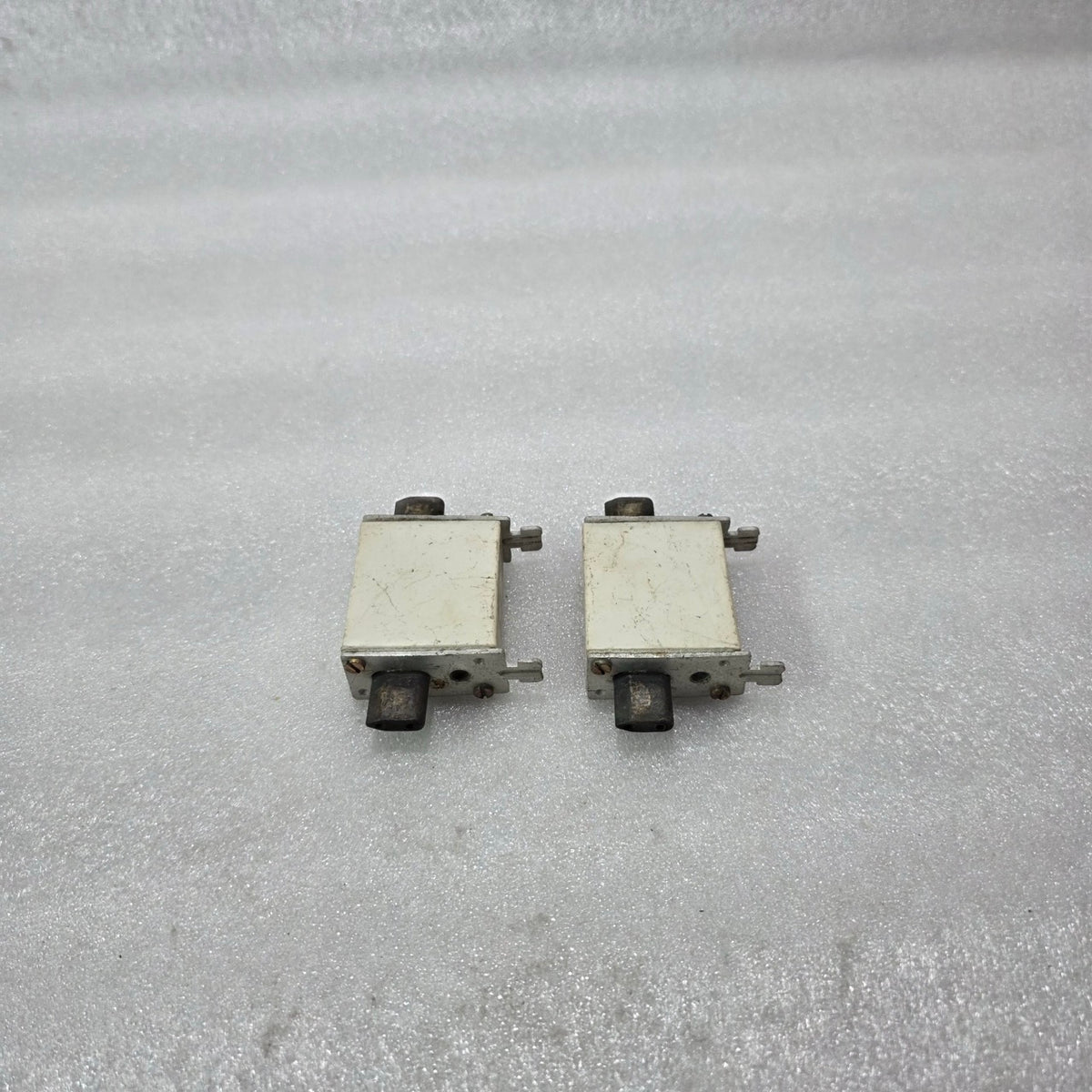 SIEMENS 3NA3822-7Y NH00 HRC FUSE LINK 63A gG 500V 120kA