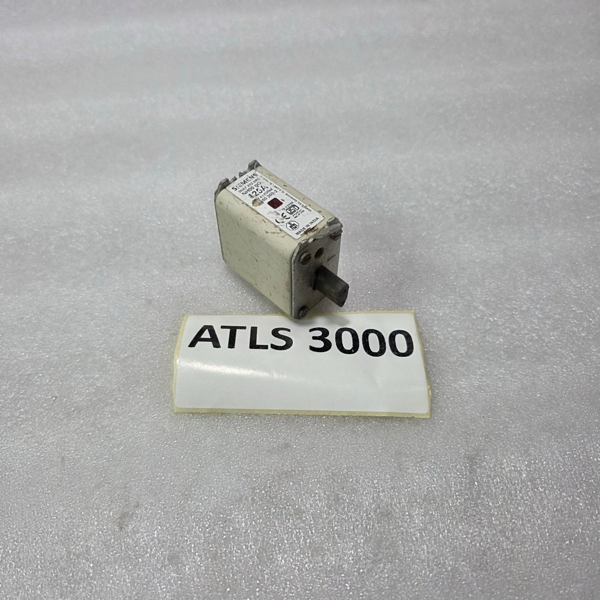 SIEMENS 3NA7 832-0RC NH00 HRC FUSE LINK 125A 500V gG 120kA