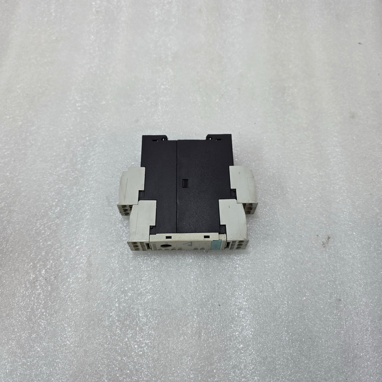 SIEMENS 3RK1200-0CG02-0AA2 AS-I MODULE – 4 INPUT AS-INTERFACE DIGITAL I/O MODULE