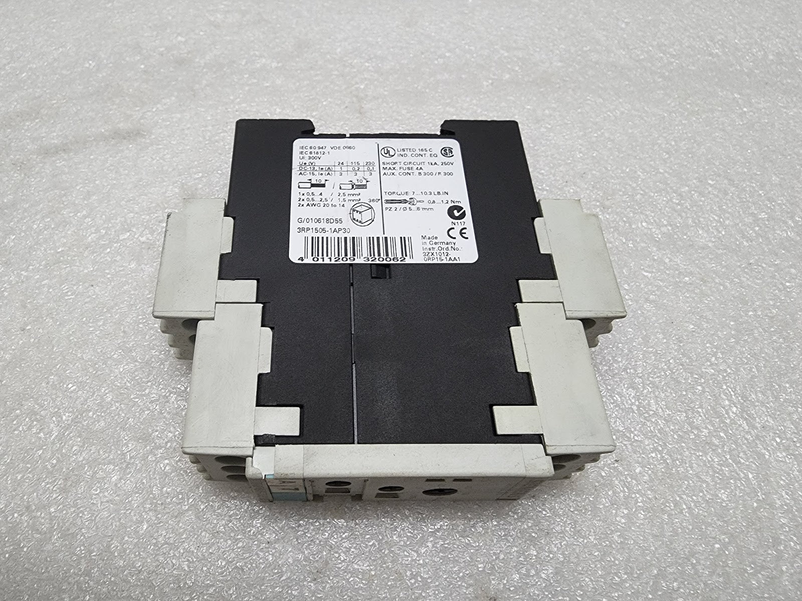 SIEMENS 3RP1505-1AP30 TIMING RELAY 24VAC-DC/200-240VAC
