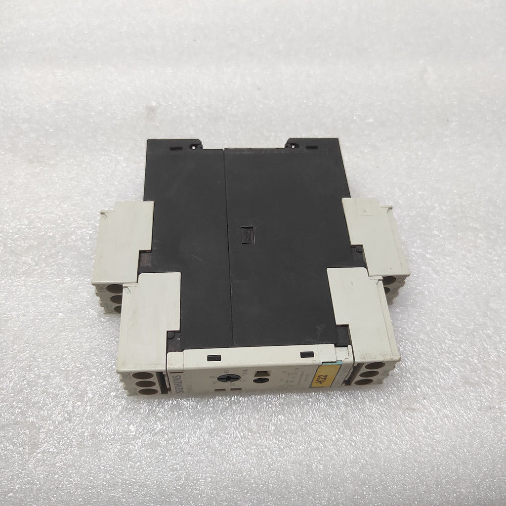 SIEMENS 3RP1525-1BP30 ON DELAY TIMER RELAY