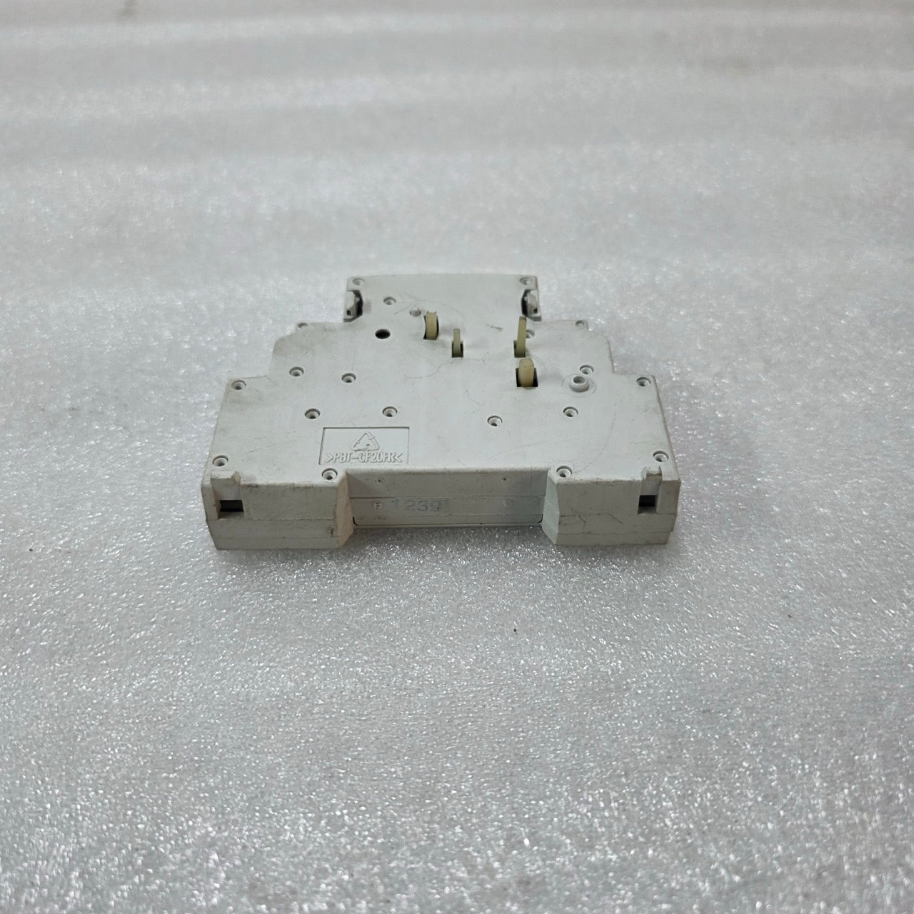 SIEMENS 3RV1921-1M AUXILIARY CONTACT BLOCK 2NO+2NC FOR 3RV1 MOTOR STARTER 690V