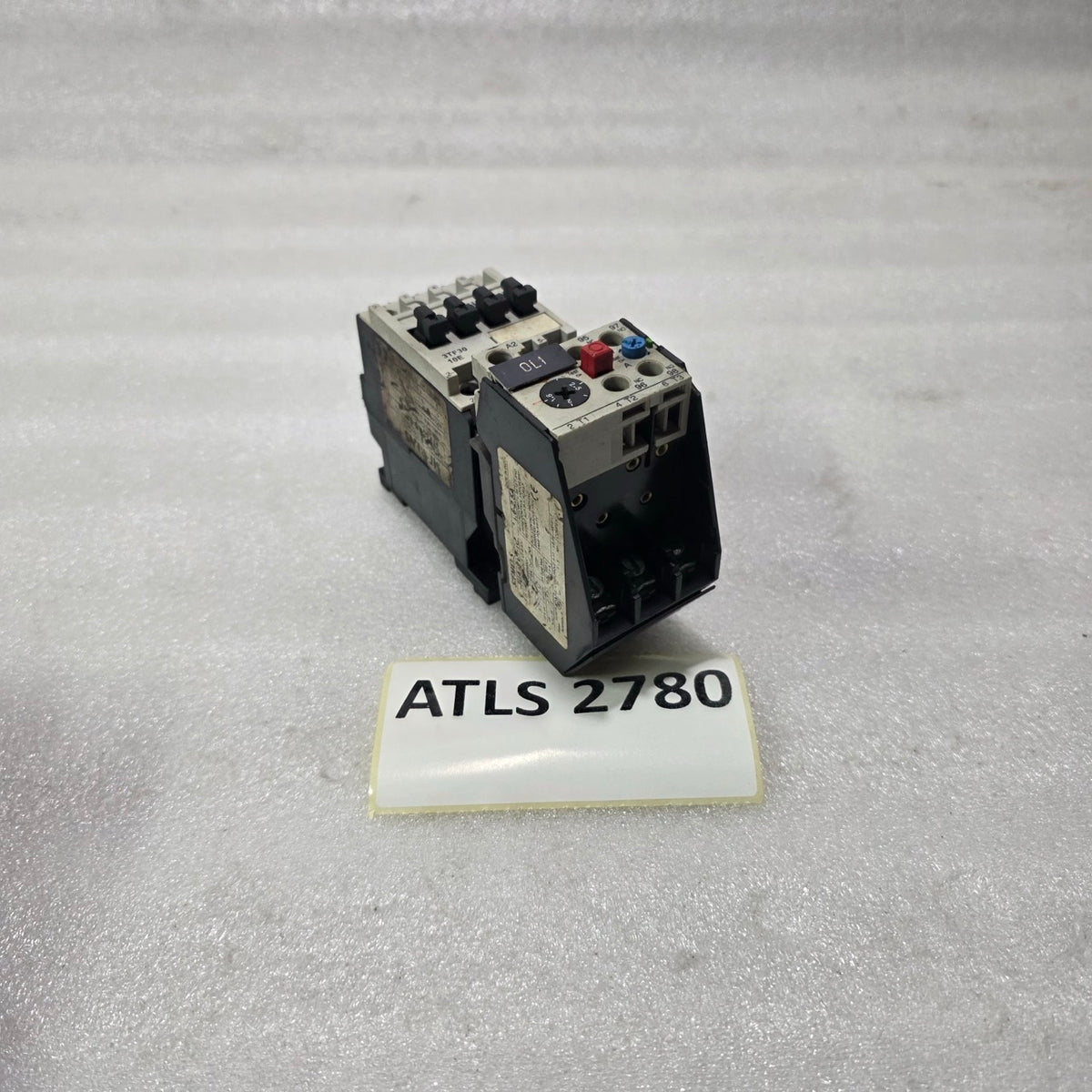 SIEMENS 3TF3010E AC CONTACTOR WITH 3UA5010 THERMAL OVERLOAD RELAY 220V 50/60HZ
