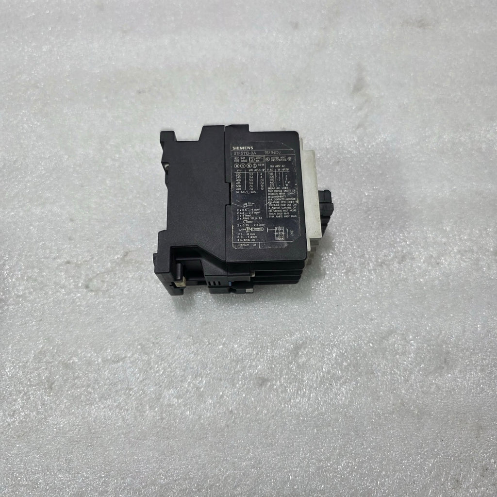 SIEMENS 3TF3110-0A 3-POLE POWER CONTACTOR 220V 50HZ / 264V 60HZ