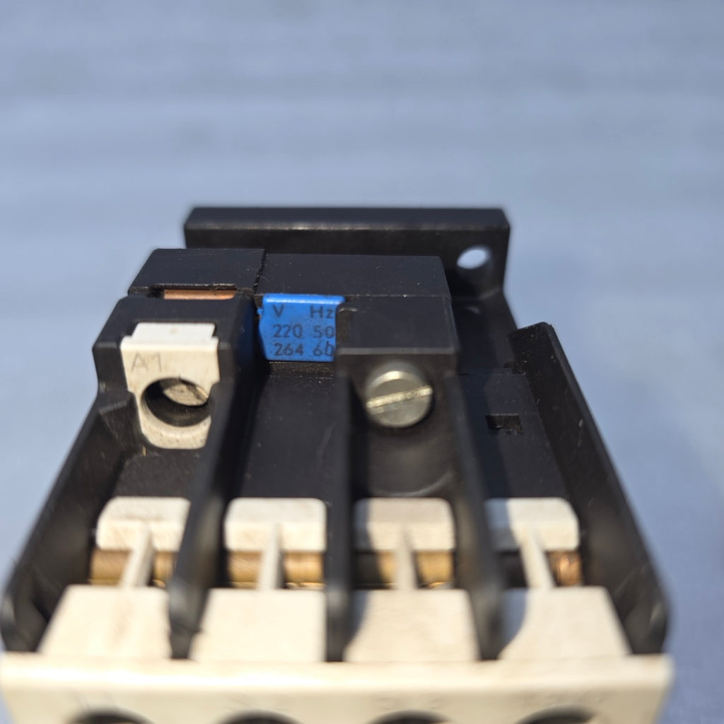 SIEMENS 3TF31 10E CONTACTOR WITH 3UA50 00-1H THERMAL OVERLOAD RELAY COMBO | 220V